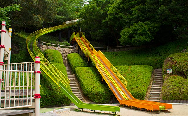 神戸総合運動公園 自然のくに 長い滑り台