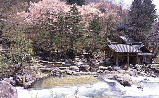 宝川温泉 汪泉閣　露天風呂