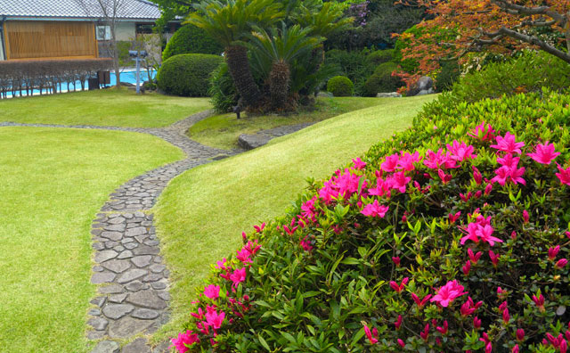 「界　伊東」の日本庭園