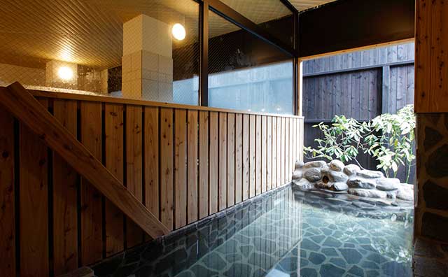 湯の川温泉 笑函館屋 タイル浴場 露天風呂