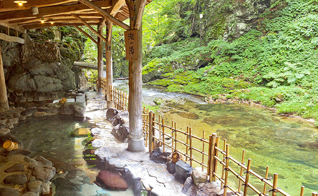 鷹泉閣岩松旅館