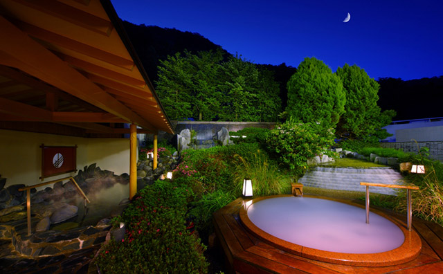 鬼怒川グランドホテル夢の季　きぬの夢　露天風呂とシルクバスのイメージ