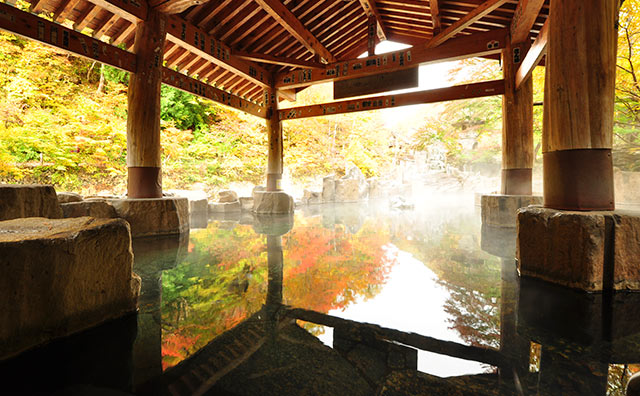 宝川温泉 汪泉閣　露天「摩訶の湯」