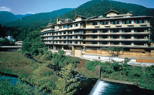 ホテル河鹿荘