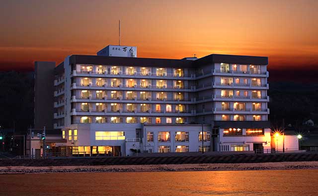 伝統と風格の宿ホテル万長