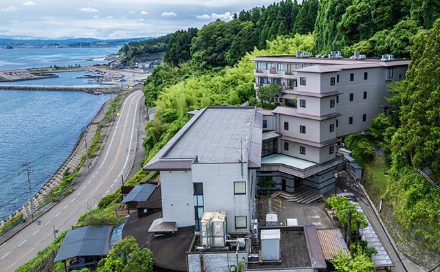 なだうら温泉元湯　磯波風