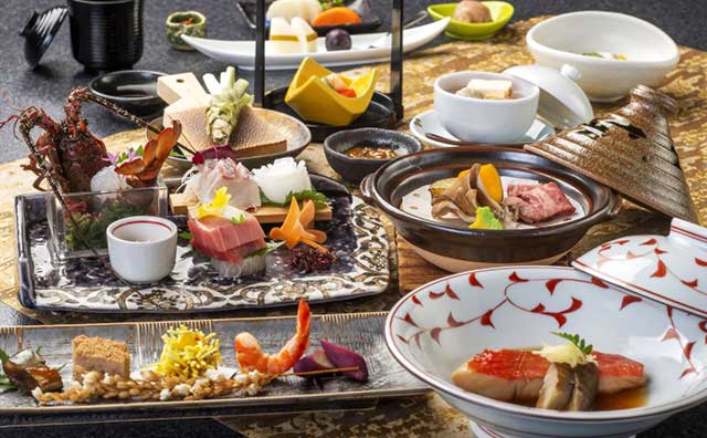 夕食（旬彩）の一例