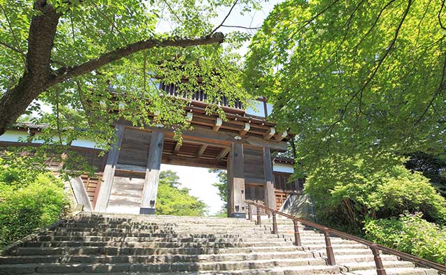 千秋公園　久保田城表門（一の門）