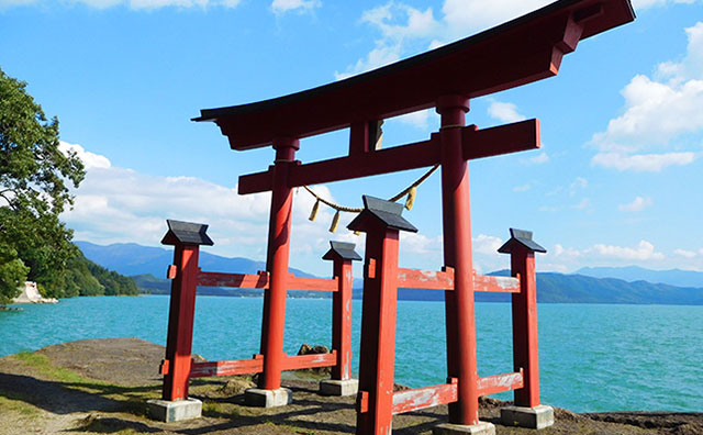 田沢湖　御座石神社　鳥居