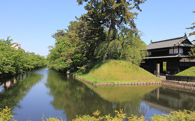 弘前公園　追手門