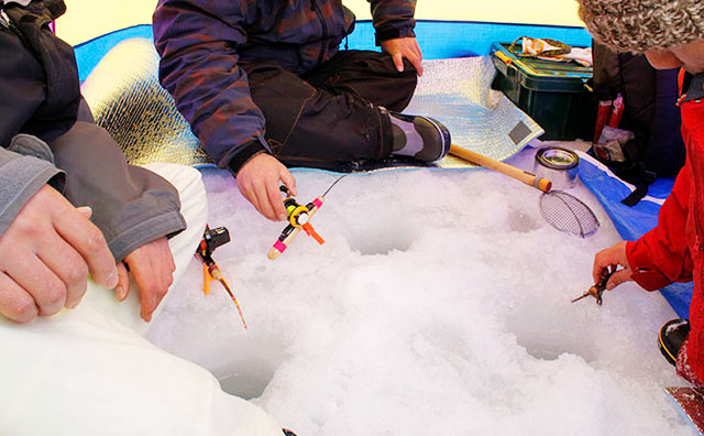 桧原湖　氷上ワカサギ釣り