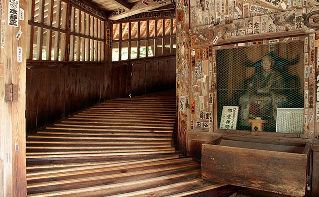 会津さざえ堂　螺旋階段のイメージ