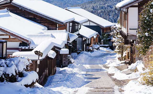 冬の馬籠宿