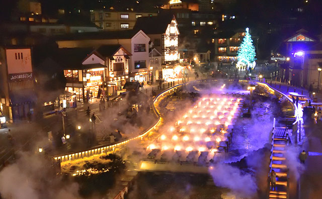 湯畑ツリー＆イルミネーション　画像：草津温泉観光協会提供