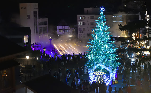 湯畑ツリー&イルミネーション 画像:草津温泉観光協会提供
