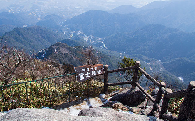 御在所岳　展望台