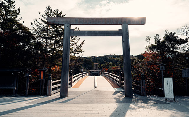 伊勢神宮（写真提供：(公社)伊勢市観光協会）