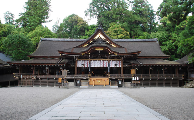 大神神社 拝殿 のイメージ