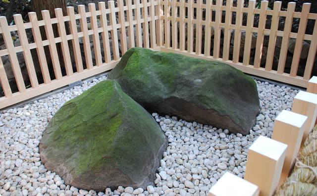 大神神社夫婦岩 のイメージ