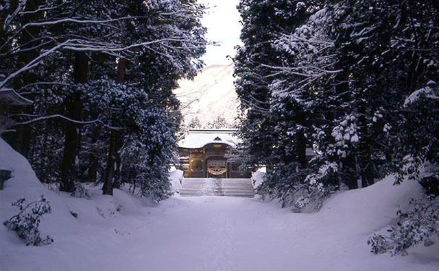 彌彦神社　冬のイメージ
