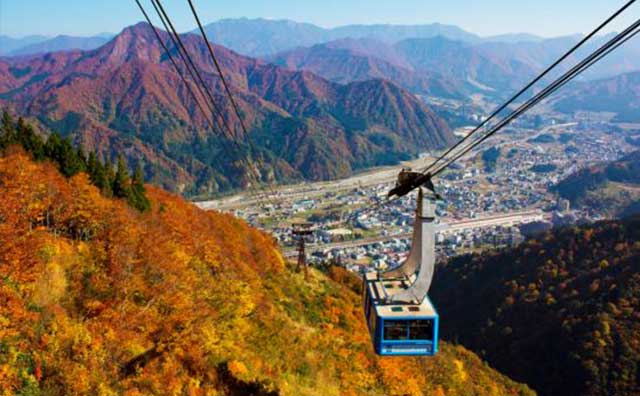 ＜湯沢高原＞秋景色を探しに行こう♪ロープウエイ往復乗車券付きプラン