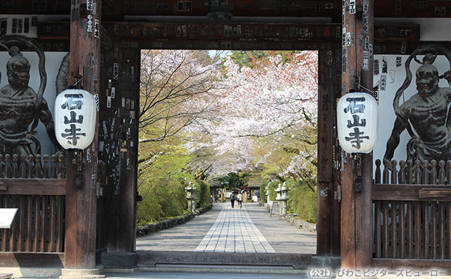 石山寺東大門