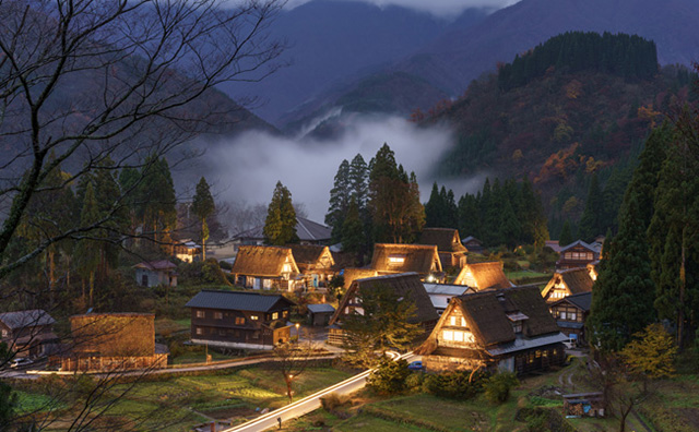 夕暮れの五箇山イメージ
