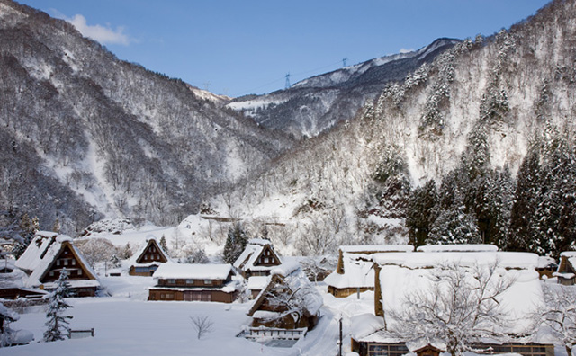 世界遺産　五箇山の冬