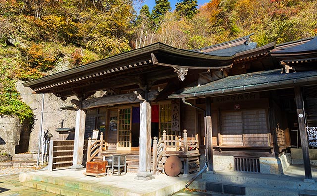 山寺（宝珠山 立石寺）奥の院