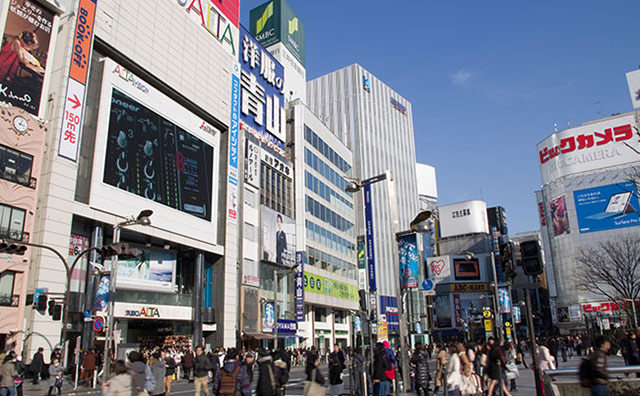 新宿駅東口付近のイメージ
