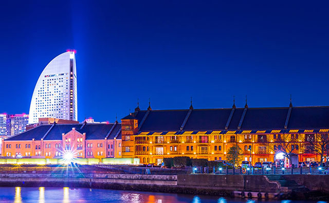 神奈川　横浜みなとみらいの夜景（象の鼻防波堤より）