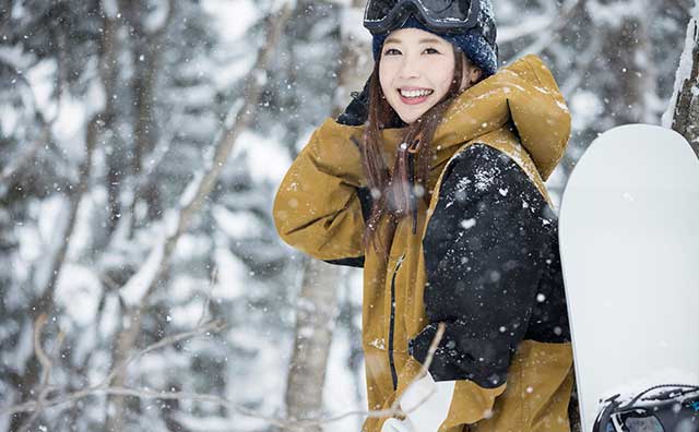 【リスト付き】スノボ旅行の持ち物を泊まり・日帰りに分けて解説