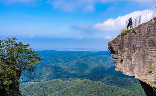 鋸山（のこぎりやま）