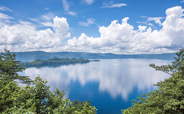 十和田湖　瞰湖台からの眺めのイメージ