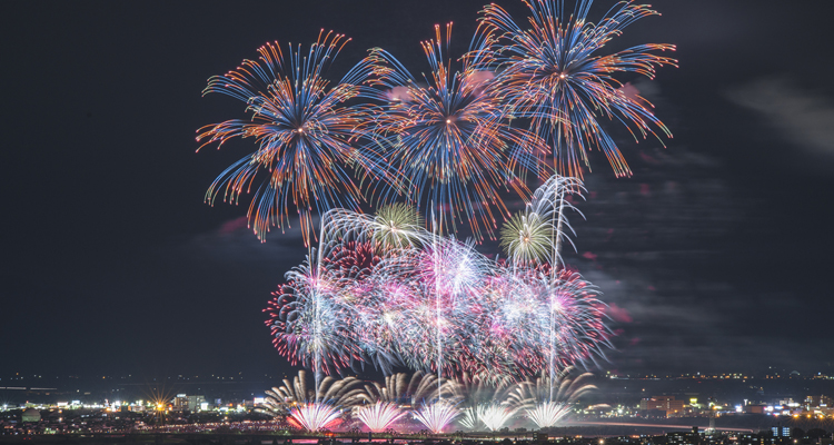 日本の夏の風物詩！東日本でおすすめの花火大会15選