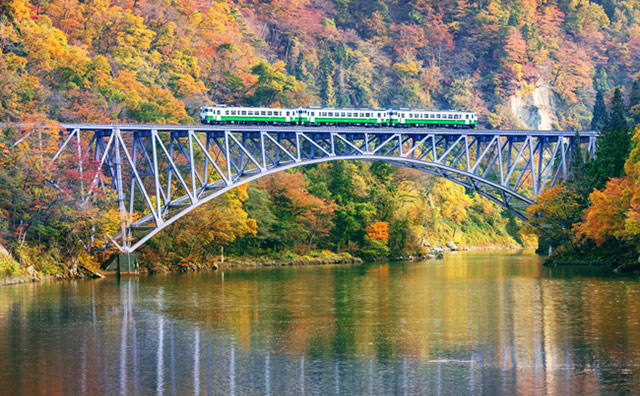 東日本の大自然が織りなす紅葉のおすすめ絶景スポットの記事のイメージ