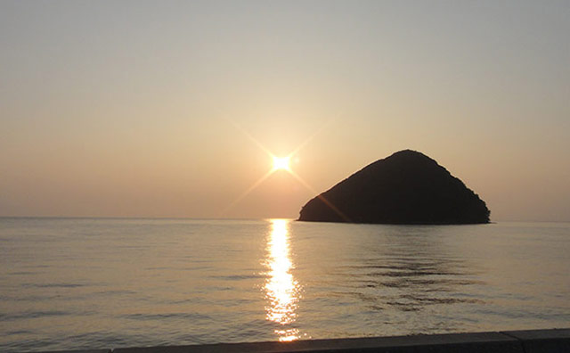 浅虫温泉の象徴「湯の島」のイメージ