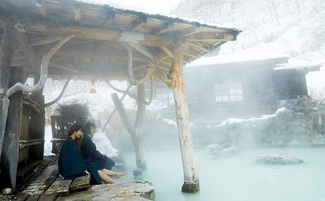 雪景色の鶴の湯のイメージ