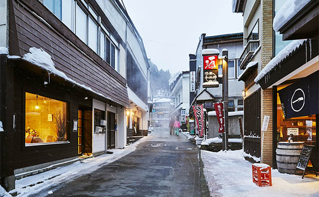 蔵王温泉街　提供：公益社団法人 山形県観光物産協会