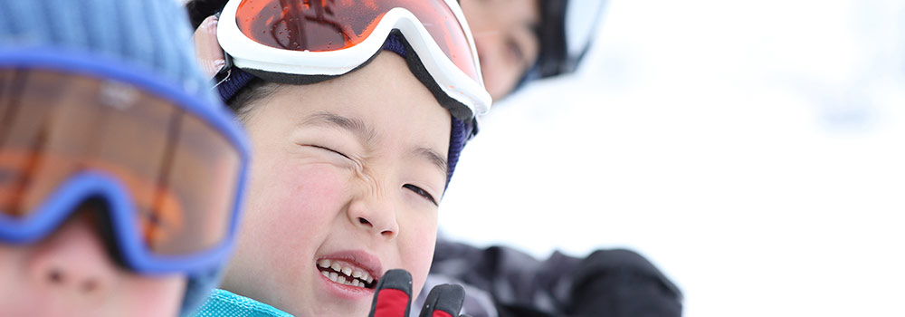 親子でスキーを楽しみたい！ツアーやスキー場の選び方や持ち物について紹介！のイメージ