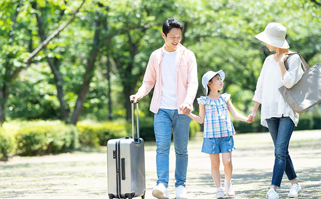 新幹線で楽しい家族旅行に出かけましょう