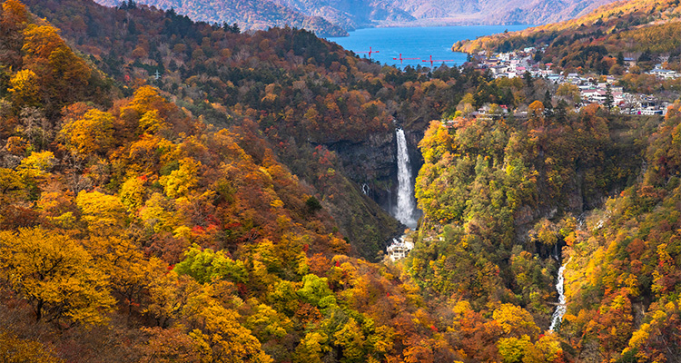 中禅寺湖と華厳の滝 のイメージ