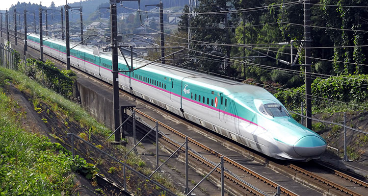 東北新幹線E5系「はやぶさ」についてご紹介！停車駅や乗車料金とは？のイメージ