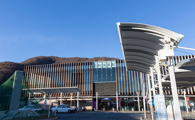 石和温泉駅
