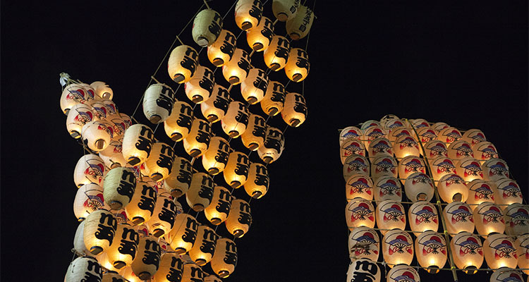 差し手の鮮やかな「秋田竿燈まつり」をさらに楽しむ方法のイメージ