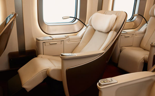 グランクラス専用シート（E5系）提供：JR東日本