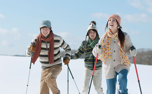 春スキーなら冬が終わっても滑れる！春スキーをするときのポイントやおすすめのスキー場を紹介