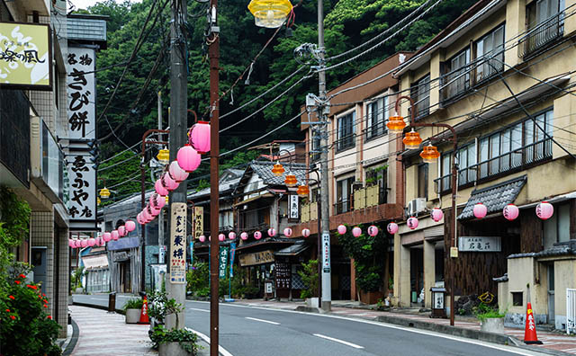 湯河原温泉街