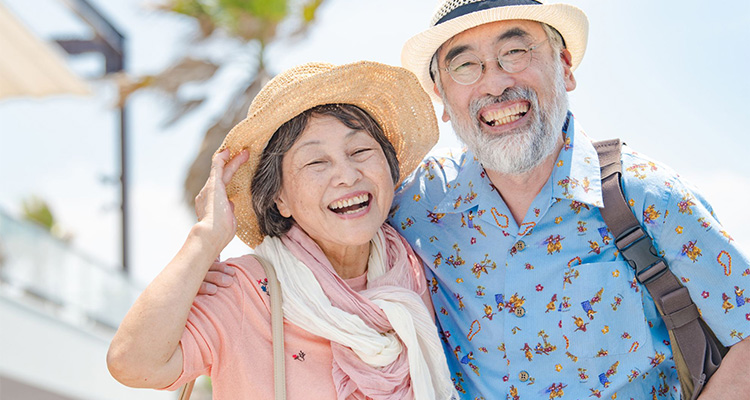 両親の結婚記念日に贈りたいプレゼントを紹介！素敵な思い出作りなら旅行もおすすめ！のイメージ