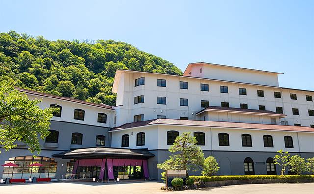 山中温泉河鹿荘　河鹿荘外観